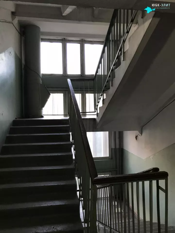 Продам 2 ккв ул Теплая балка 6