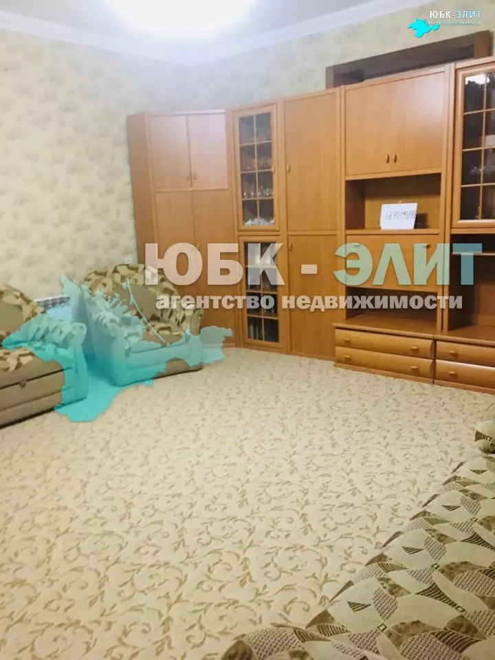 Купить квартиру с двором в  центре Ялты